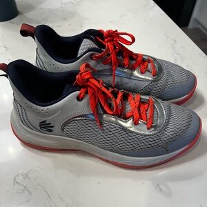 Steph Curry Basketball shoes size 7y